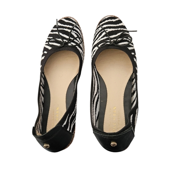 Cole Hahn Zebra Knit Flats, size 10.5 - Picture 7 of 7